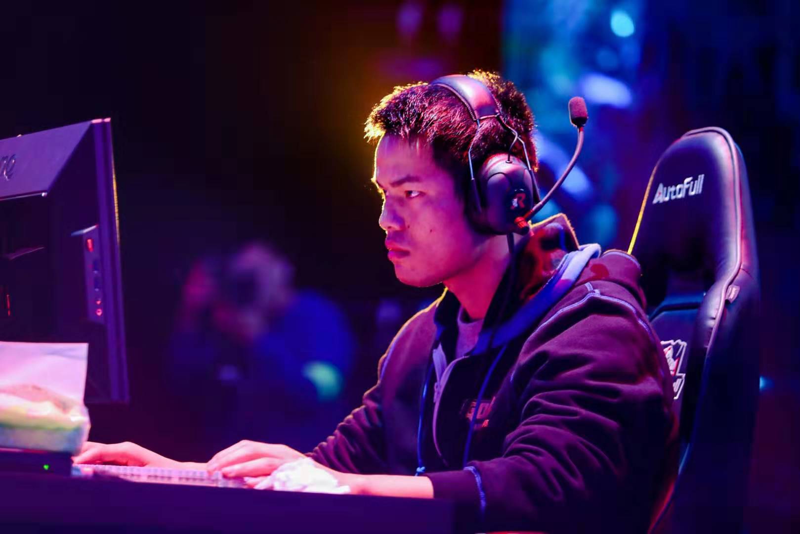 他善于根据 他善于根据